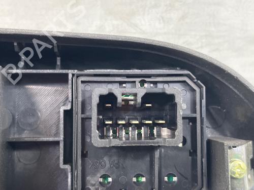 Used Left front window switch Left front window switch HYUNDAI GETZ (TB) 1.1 (67 hp) 23978774 23978774