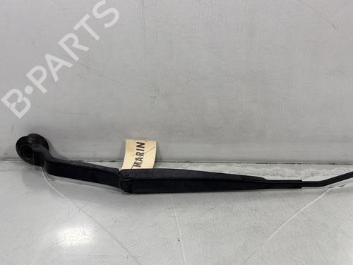 Used Front windshield wiper arm FORD KUGA II (DM2) 2.0 TDCi (150 hp) 31160290