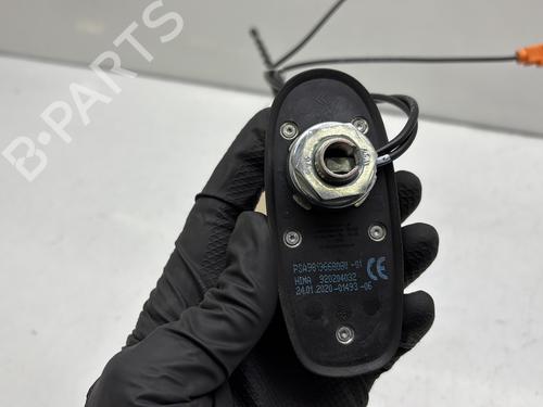 Used Antenna/Base Antenna/Base PEUGEOT 208 II (UB_, UP_, UW_, UJ_) 1.2 PureTech 75 (75 hp) 29886853 29886853