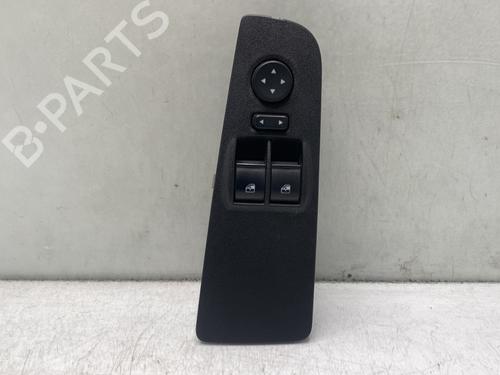 Used Left front window switch FIAT GRANDE PUNTO (199_) 1.3 D Multijet (75 hp) 31379278