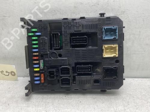 Used Fuse box Fuse box PEUGEOT 308 I (4A_, 4C_) 1.6 HDi (109 hp) 19970103 19970103