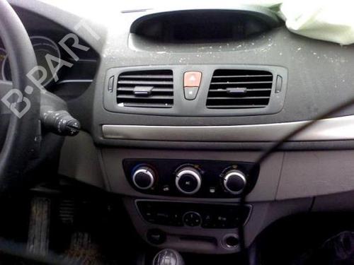 Poignée intérieure avant droite RENAULT MEGANE III Hatchback (BZ0/1_, B3_) 1.5 dCi (BZ0C) | BP19987093I14 