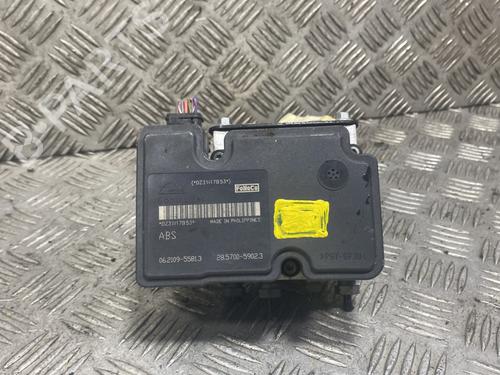 Used ABS pump FORD FIESTA VI (CB1, CCN) 1.4 TDCi (70 hp) 23769436
