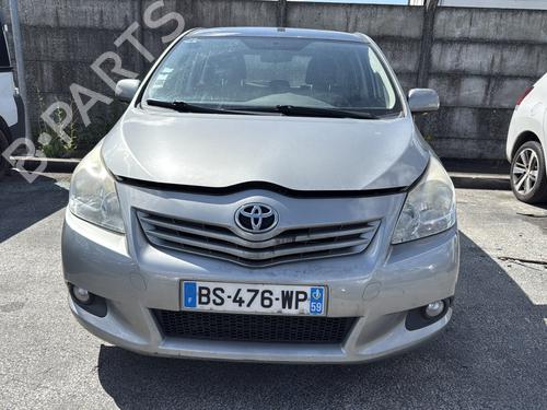 Right front fog light TOYOTA VERSO (_R2_) 2.0 D-4D (AUR20_, AUR20R) | BP28184925C31 