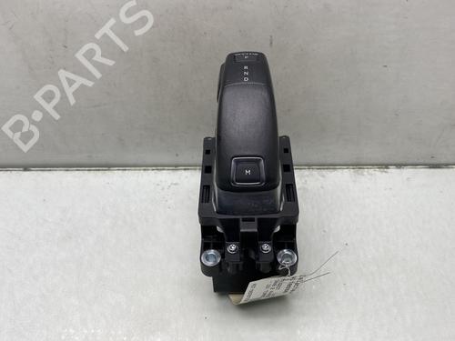 Used Gear lever PEUGEOT 3008 II SUV (MC_, MR_, MJ_, M4_) 1.2 THP/ PureTech 130 (MRHNSM, MRHNSU, MRHNSJ, MRHNYW,... (131 hp) 23769583