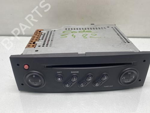 Bilradio RENAULT MEGANE II (BM0/1_, CM0/1_) 1.4 16V (BM0B, CM0B) (98 hp) 26319134