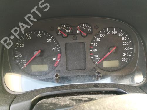 Left taillight VW GOLF IV (1J1) 1.6 | BP31881185C34 