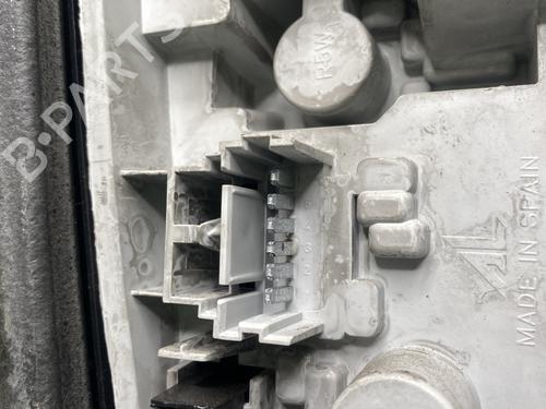 right-taillight-renault-modus-grand-modus-fjp0_-2004-32063431 main image