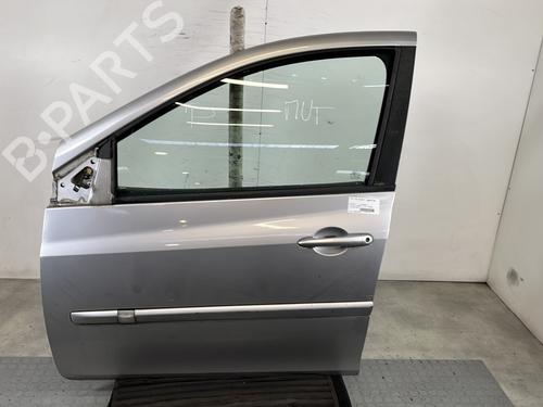 Used Left front door RENAULT CLIO III (BR0/1, CR0/1) 1.5 dCi (BR17, CR17) (86 hp) 31074308