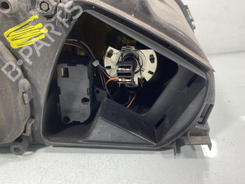 Left headlight CHRYSLER VOYAGER IV (RG, RS) 2.5 CRD | BP20029849C28 