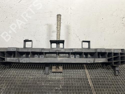 Used Rear bumper bracket RENAULT CLIO IV (BH_) 0.9 TCe 90 (BHNF, BHMA, BHMH, BHJK, BHJR) (90 hp) 31594651