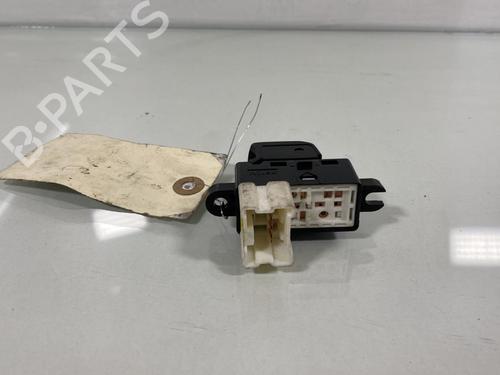 Used Right front window switch NISSAN MICRA IV (K13K, K13KK) 1.2 (80 hp) 20023515