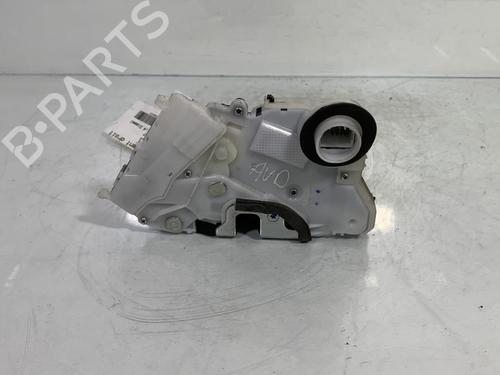 Used Front right lock TOYOTA YARIS (_P13_) 1.4 D (NLP130_, NLP130) (90 hp) 19965424