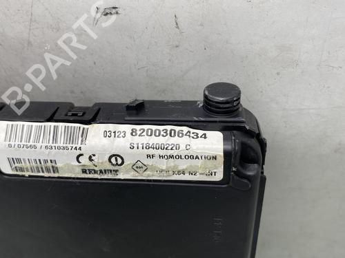 Used Fuse box Fuse box RENAULT MEGANE II (BM0/1_, CM0/1_) 1.5 dCi (BM0F, BM0T, BM2B, CM0F, CM0T) (82 hp) 23182293 23182293