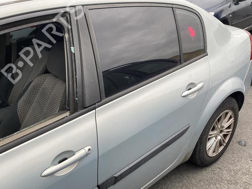 Fuse box RENAULT MEGANE II Saloon (LM0/1_) 1.9 dCi (LM0G, LM1G, LM2C) | BP23899811E1  - Image 22