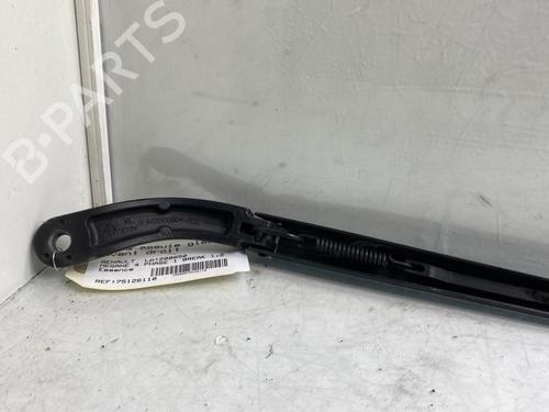 Used Front windshield wiper arm RENAULT MEGANE IV Grandtour (K9A/M/N_) 1.2 TCe 130 (K9MR) (130 hp) 19955012
