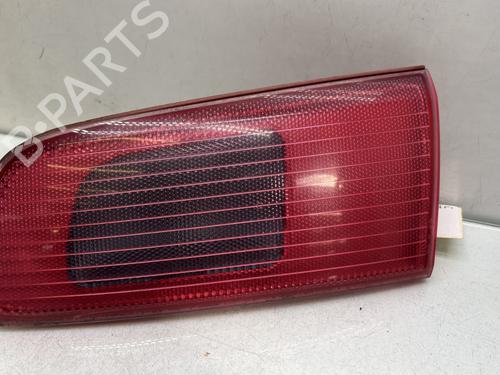 Farolim direito da mala MAZDA 2 (DY) 1.4 CD (68 hp) 32524195