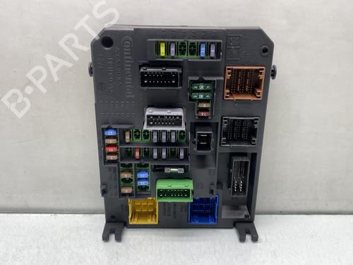 Used Fuse box CITROËN C4 II (NC_) 1.6 HDi 90 (92 hp) 30003004