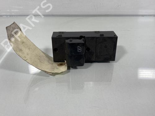 Used Left front window switch NISSAN MICRA III (K12) 1.5 dCi (86 hp) 20003441