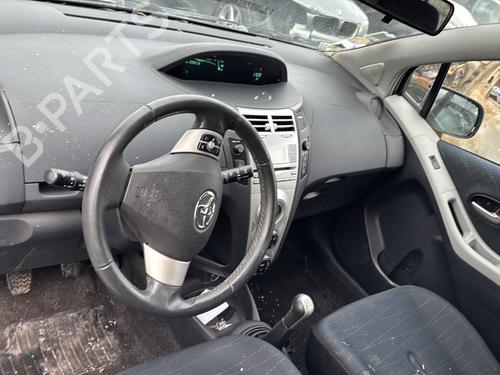 Left front window switch TOYOTA YARIS (_P9_) 1.4 D-4D (NLP90_, NLP90R) | BP27404721I27 