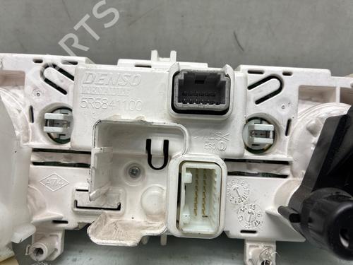 Climate control RENAULT CAPTUR I (J5_, H5_) 0.9 TCe 90 | BP37482779I5 - Image 3
