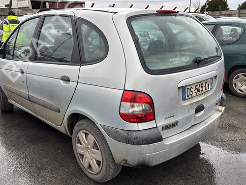 Troisième feu stop RENAULT SCÉNIC I MPV (JA0/1_, FA0_) 1.9 dCi (JA05, JA1F) | BP29707076L11 