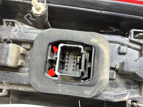 Used Right taillight Right taillight RENAULT KANGOO / GRAND KANGOO II (KW0/1_) 1.5 dCi 90 (KW05, KW08, KW0G, KW11) (90 hp) 33609515 33609515