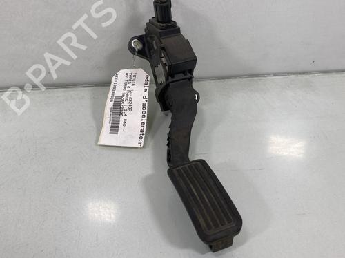 Pedal TOYOTA YARIS (_P9_) 1.4 D-4D (NLP90_, NLP90R) (90 hp) 29141765