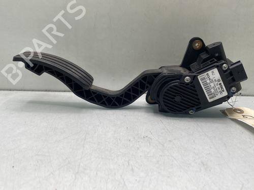 Pedal RENAULT LAGUNA III (BT0/1) 2.0 dCi (BT01, BT08, BT09, BT0E, BT0K, BT12, BT1C, BT1D,... (150 hp) 31134719