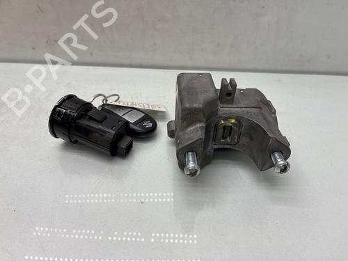 Używane Stacyjka Stacyjka SUZUKI SWIFT IV (FZ, NZ) 1.2 (AZH412, ZC72S) (94 hp) 37225692 37225692