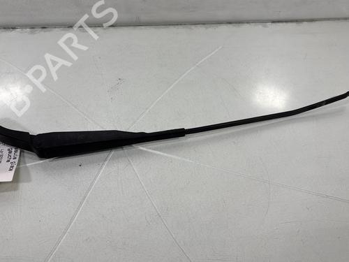 Used Front windshield wiper arm Front windshield wiper arm 30719879 30719879