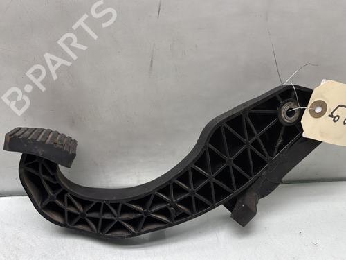 Used Clutch pedal PEUGEOT 206 Hatchback (2A/C) 1.1 i (60 hp) 29866856