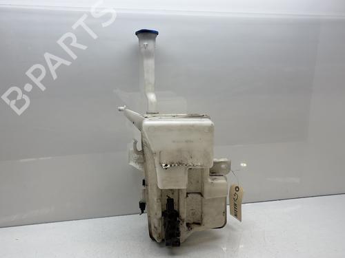 Used Windscreen washer tank VOLVO V40 Hatchback (525) D2 (114 hp) 32469933