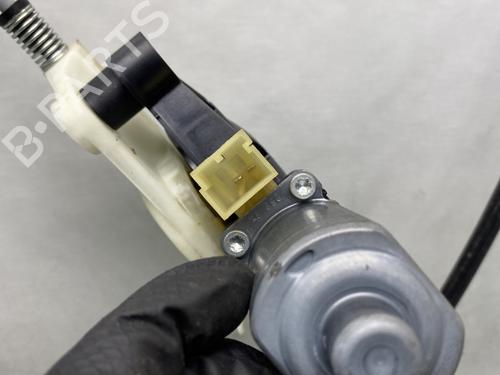 Used Front right window mechanism Front right window mechanism SEAT LEON (5F1) 1.6 TDI (110 hp) 25487546 25487546