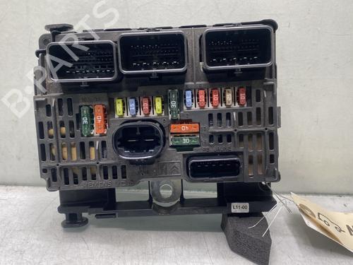 fuse-box-citroen-c5-ii-rc_-2004-2005-2006-2007-2008-32302215 main image