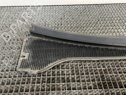 scuttle-panel-renault-clio-iii-br01-cr01-2005-2006-2007-2008-2009-2010-2011-2012-2013-2014-30362684 main image