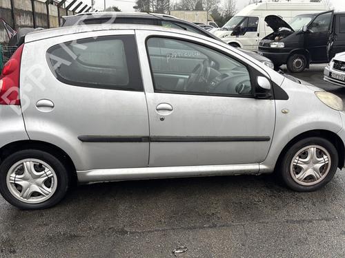 Front right window mechanism PEUGEOT 107 (PM_, PN_) 1.4 HDi | BP25446136C23 