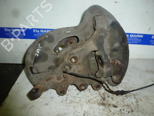 Used Left front steering knuckle Left front steering knuckle MERCEDES-BENZ C-CLASS (W203) C 270 CDI (203.016) (170 hp) 21949738 21949738