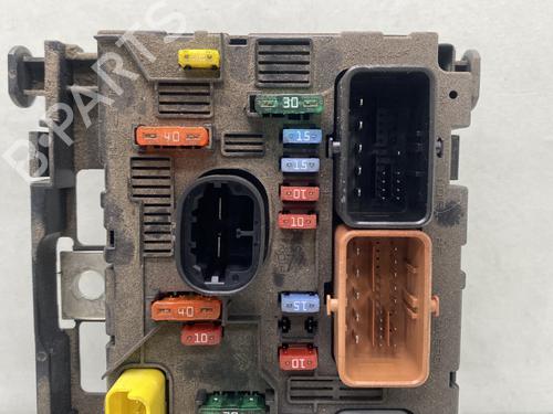 Fuse box PEUGEOT 307 Break (3E) 1.6 HDi 110 | BP34449918E1 - Image 4