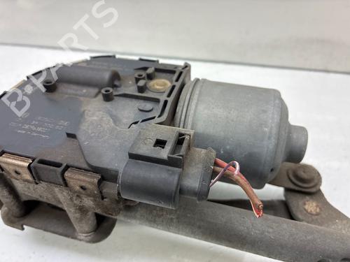 Used Front wiper motor Front wiper motor VW GOLF VI (5K1) [2008-2014] 36761636 36761636