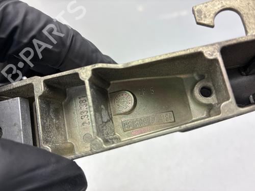 Used Rear right exterior door handle Rear right exterior door handle PEUGEOT 407 (6D_) 2.0 HDi 135 (6DRHRH, 6DRHRE, 6DRHRG, 6DRHRJ) (136 hp) 34243353 34243353