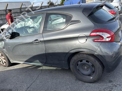 Rear fog light PEUGEOT 208 I (CA_, CC_) 1.6 HDi | BP31717472C37 