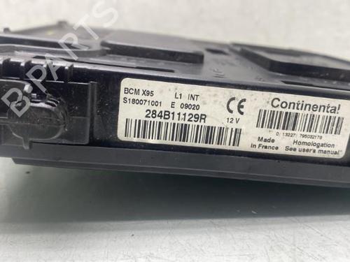 Used Fuse box Fuse box RENAULT MEGANE III Hatchback (BZ0/1_, B3_) 1.5 dCi (86 hp) 19989184 19989184