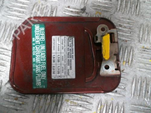 Used Fuel flap Fuel flap VW POLO Coupe (86C, 80) 1.0 Cat (45 hp) 21956529 21956529