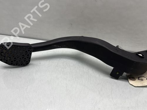 Pédale d'embrayage BMW 1 (E87) 116 d (116 hp) 28611335