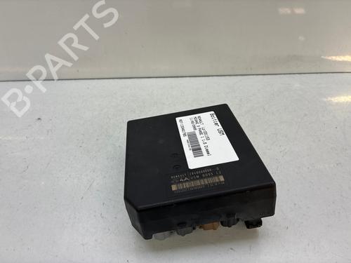 Used Fuse box Fuse box RENAULT MEGANE III Hatchback (BZ0/1_, B3_) 1.5 dCi (86 hp) 39607133 39607133