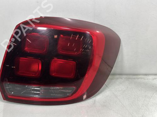 right-taillight-dacia-sandero-ii-2012-32389542 main image