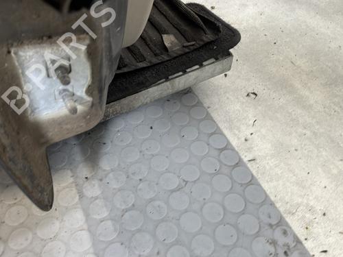 Right front door RENAULT CLIO III (BR0/1, CR0/1) 1.2 16V (BR0P, CR0P) | BP31881088C3