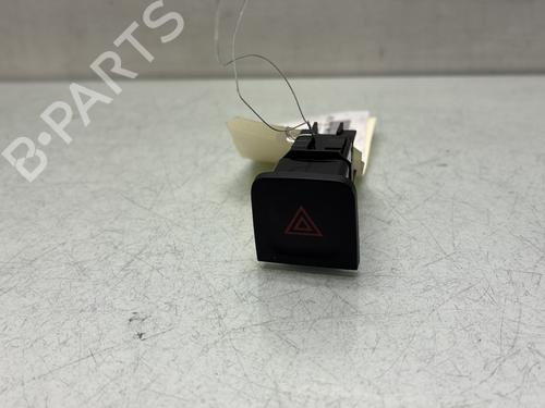 warning-switch-renault-kadjar-ha_-hl_-2015-33711351 main image