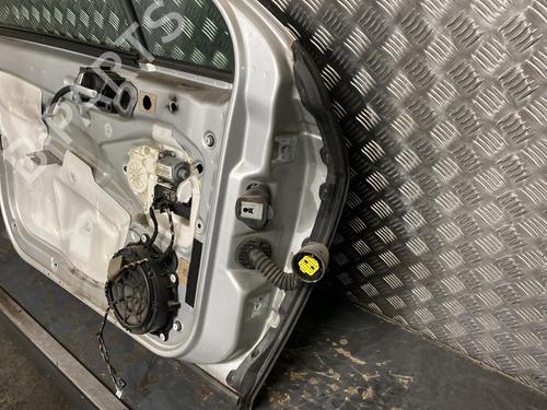 Used Left front door PEUGEOT 407 SW (6E_, 6D_) 2.0 HDi 135 (136 hp) 19999660